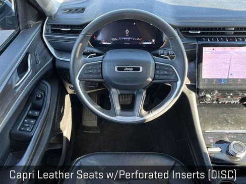 Used 2023 Jeep Grand Cherokee Limited image 17