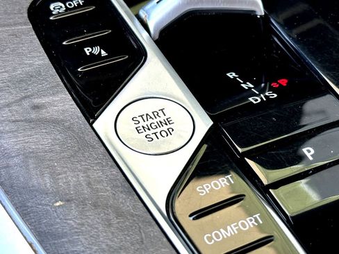 Certified 2024 BMW X7 xDrive40i w/ Climate Comfort Package AWD/4WD image 15