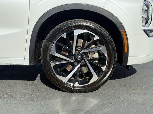 Used 2022 Mitsubishi Outlander SEL image 9