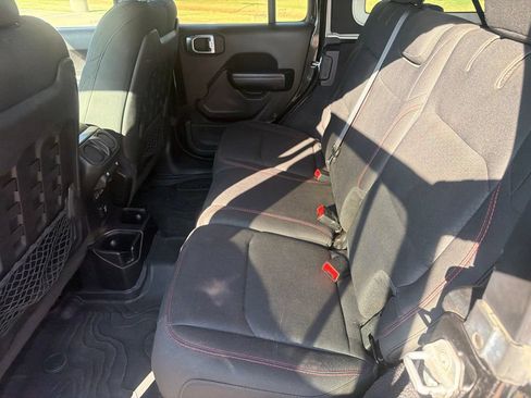 Used 2020 Jeep Wrangler Unlimited Rubicon AWD/4WD image 26