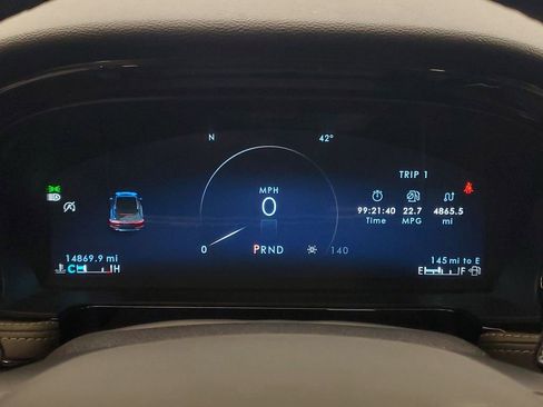 Used 2024 Lincoln Corsair AWD w/ Equipment Group 101A image 19