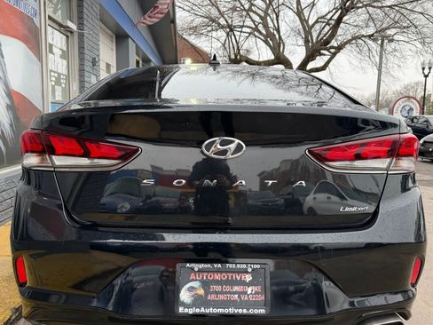 Used 2018 Hyundai Sonata Limited w/ Limited Ultimate Package 03 FWD image 4