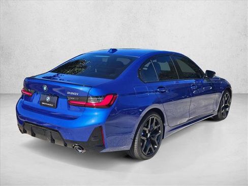 Used 2026 BMW 330i Sedan w/ M Sport Package image 5