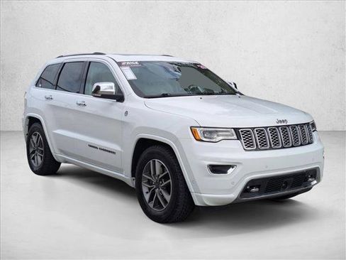 Used 2020 Jeep Grand Cherokee Overland AWD/4WD image 3