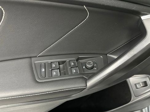 Used 2022 Volkswagen Tiguan SE AWD/4WD image 14