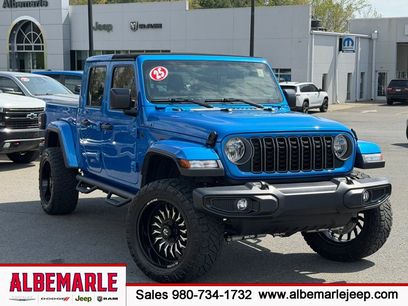 Used 2025 Jeep Gladiator Sport