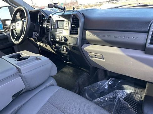 Used 2021 Ford F250 XL w/ Power Equipment Group image 10