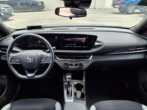 Used 2025 Buick Envista Preferred w/ Convenience I Package FWD image 11
