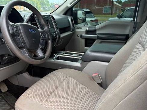 Used 2018 Ford F150 XLT AWD/4WD image 5