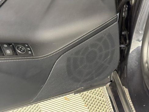 Used 2021 Tesla Model S Performance image 22