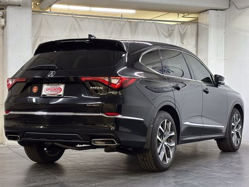 Used 2024 Acura MDX SH-AWD w/ Technology Package image 5