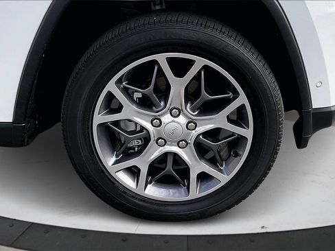 Certified 2022 Jeep Grand Cherokee Limited w/ Trailer Tow Group IV image 36