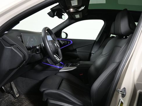 Certified 2025 BMW X3 xDrive30i w/ Premium Package image 3