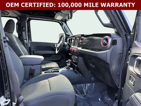 Used 2023 Jeep Wrangler Unlimited Sahara w/ Cold Weather Group AWD/4WD image 13