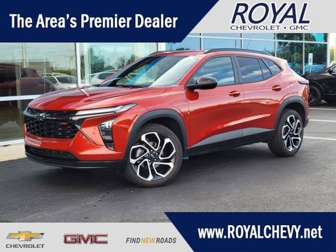 Used 2024 Chevrolet Trax RS FWD image 1