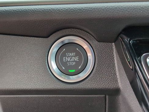 New 2026 Chevrolet Traverse LT w/ Sun and Wheel Package FWD image 19