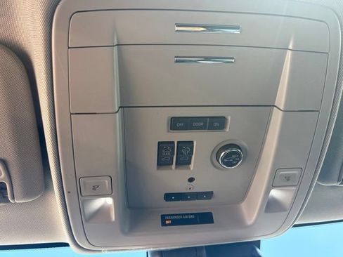 Used 2020 Chevrolet Tahoe Premier w/ Premier 6.2L Value Package AWD/4WD image 28