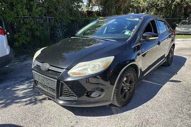 Used 2014 Ford Focus SE w/ SE Winter Package FWD image 10