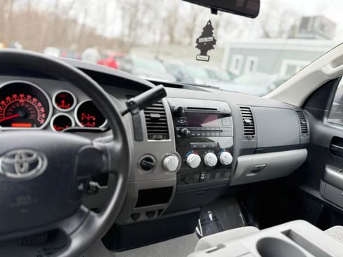 Used 2011 Toyota Tundra 4x4 Double Cab w/ Tow Pkg image 17