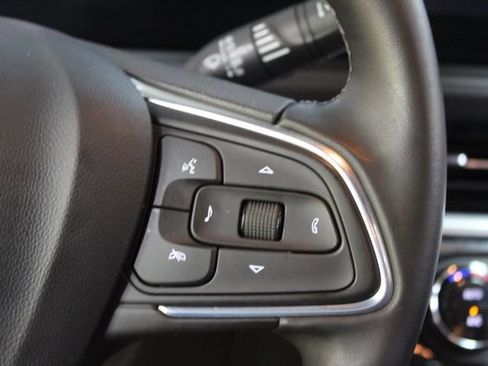 Used 2024 Buick Envista Sport Touring w/ Convenience II Package FWD image 17