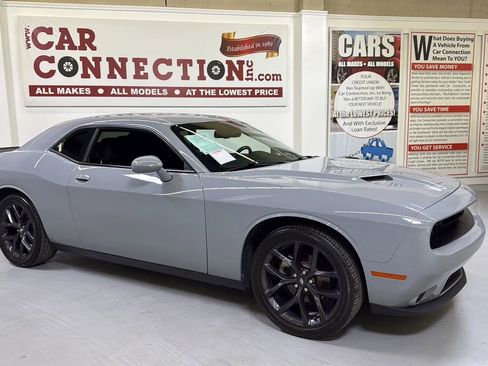 Used 2021 Dodge Challenger SXT w/ Blacktop Package RWD image 3