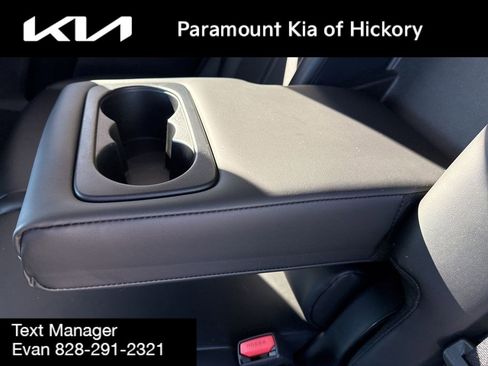 Used 2023 Kia Sorento S w/ Panoramic Sunroof Package image 16