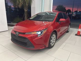 Used 2021 Toyota Corolla LE image 1