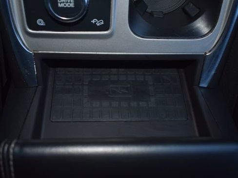 Used 2024 Ford Explorer Limited image 31