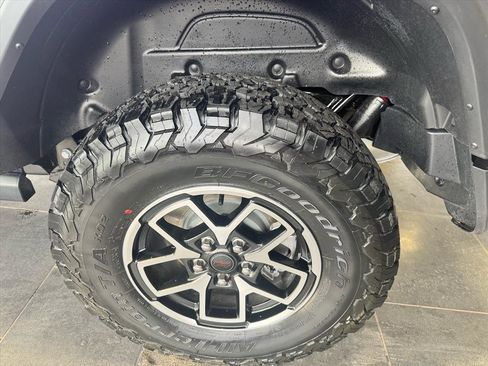 Used 2026 Jeep Wrangler Unlimited Rubicon image 12