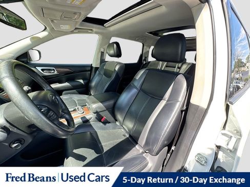 Used 2019 Nissan Pathfinder Platinum image 23