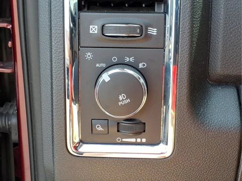 Used 2016 RAM 1500 Laramie w/ Convenience Group AWD/4WD image 15