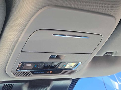 Used 2023 Ford F150 Lariat w/ Trailer Tow Package image 32