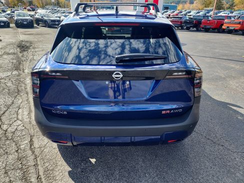 New 2026 Nissan Kicks SR w/ Cold Weather Package image 7