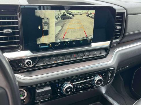 Certified 2022 GMC Sierra 1500 SLT w/ SLT Premium Plus Package AWD/4WD image 32