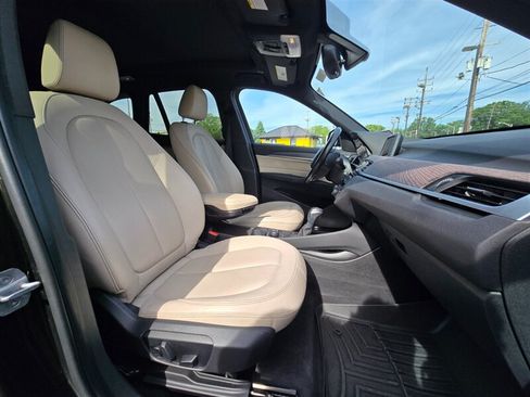 Used 2017 BMW X1 xDrive28i AWD/4WD image 12