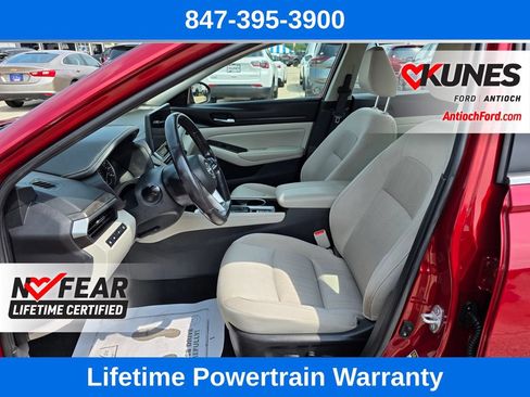 Used 2024 Nissan Altima 2.5 SV w/ SV Premium Package FWD image 19