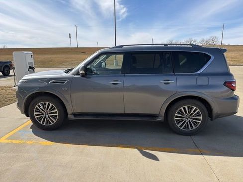 Used 2021 Nissan Armada SL w/ Captain's Chairs Package image 6