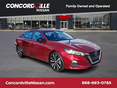 Used 2022 Nissan Altima 2.5 SR image 1