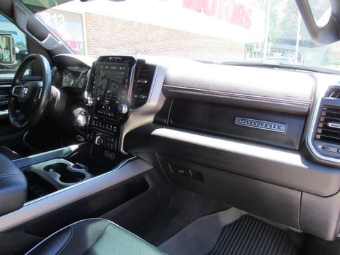Used 2023 RAM 1500 Laramie AWD/4WD image 40