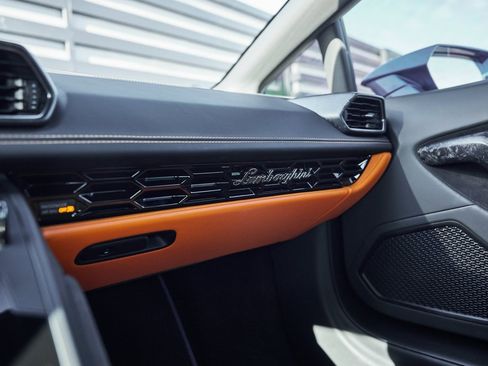 Used 2020 Lamborghini Huracan EVO image 63