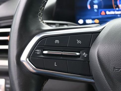 Used 2024 Chevrolet Traverse LT FWD image 22