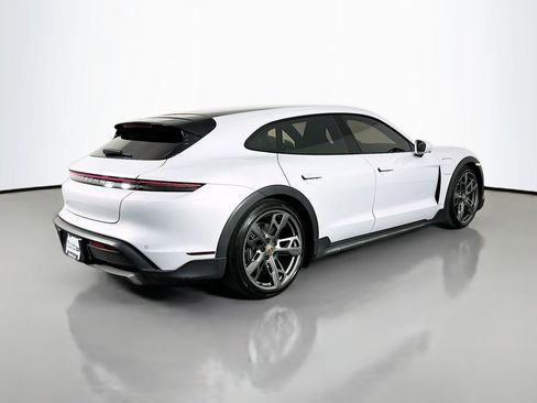 Used 2022 Porsche Taycan 4 Cross Turismo AWD/4WD image 8