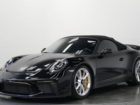 Used 2019 Porsche 911 Speedster RWD image 5