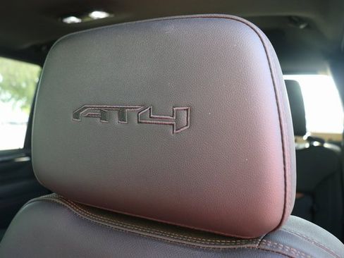 Used 2025 GMC Sierra 3500 AT4 w/ AT4 Premium Plus Package image 19