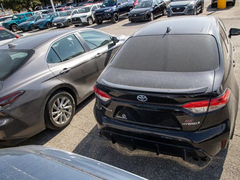 Certified 2024 Toyota Corolla SE image 10