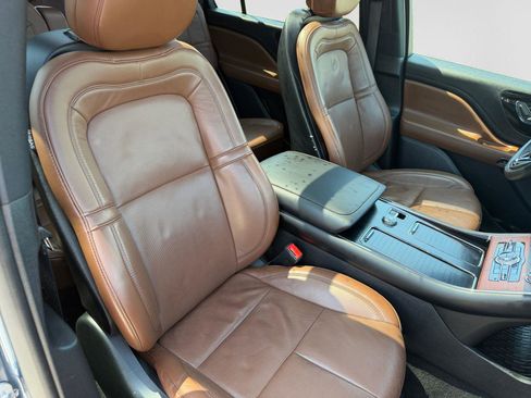 Used 2020 Lincoln Aviator Reserve w/ Elements Package Plus AWD/4WD image 53