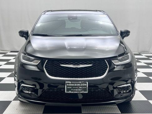 New 2026 Chrysler Pacifica Select FWD image 3