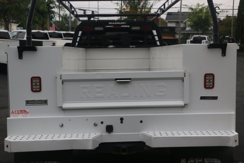 Used 2022 Ford F550 4x4 Crew Cab Super Duty w/ Power Equipment Group image 39