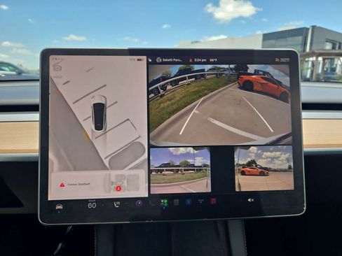 Used 2023 Tesla Model Y Long Range AWD/4WD image 27