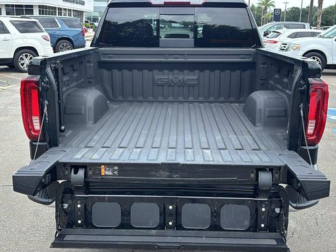 Used 2024 GMC Sierra 1500 SLT w/ SLT Convenience Package AWD/4WD image 7